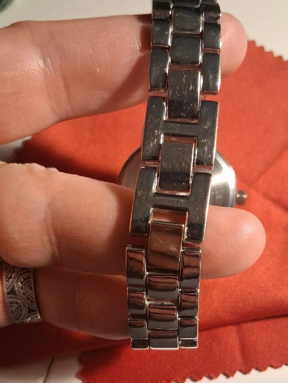American Eagle Women's Silver Toned Link Band Analog Watch